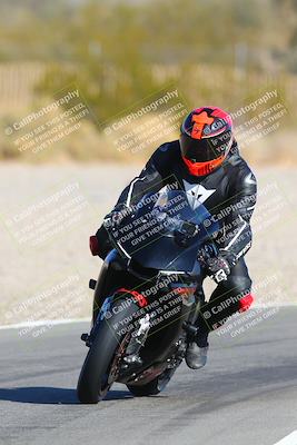 media/Jan-14-2024-SoCal Trackdays (Sun) [[2e55ec21a6]]/Turn 2 (1025am)/